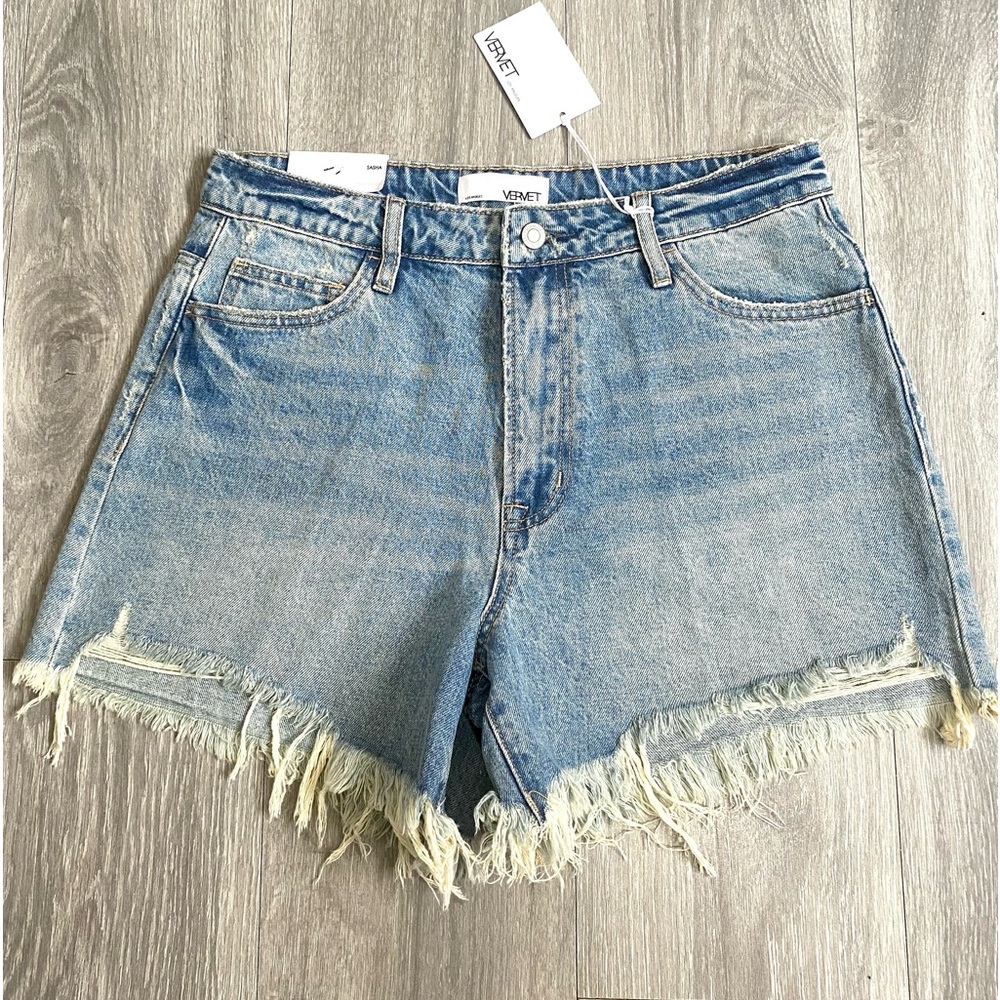 🐚NWT VERVET SASHA MOM SHORTS IN SIZE LARGE OR 10/12 HIGH RISE RAW HEM🐚
